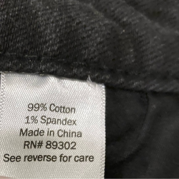 SO Black Jean Shorts Distressed Raw-Edge Sz. 3/26W - Picture 5 of 7